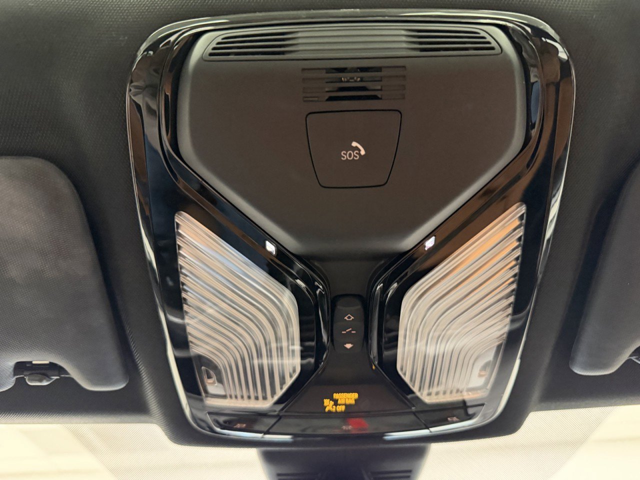 Used 2023 BMW 330i xDrive Sedan w/ M Sport Package image 12