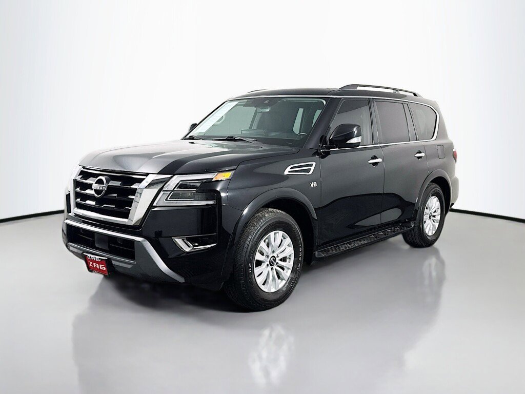Used 2021 Nissan Armada SV image 1