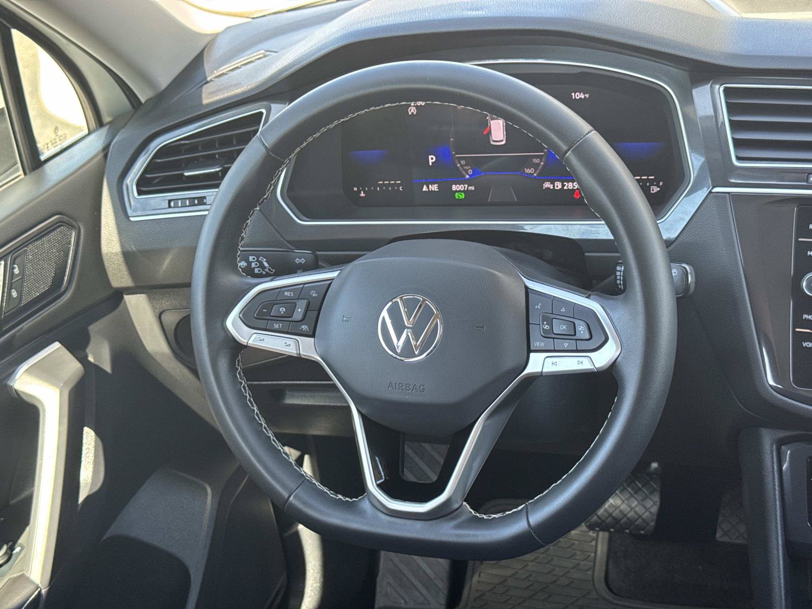 Certified 2023 Volkswagen Tiguan SE FWD image 10