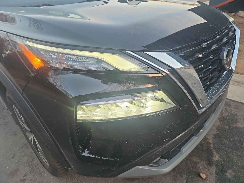 Used 2023 Nissan Rogue SV image 28