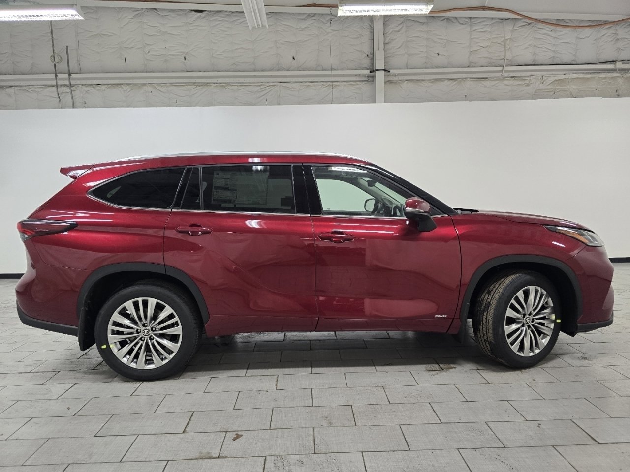 New 2026 Toyota Highlander Platinum image 19