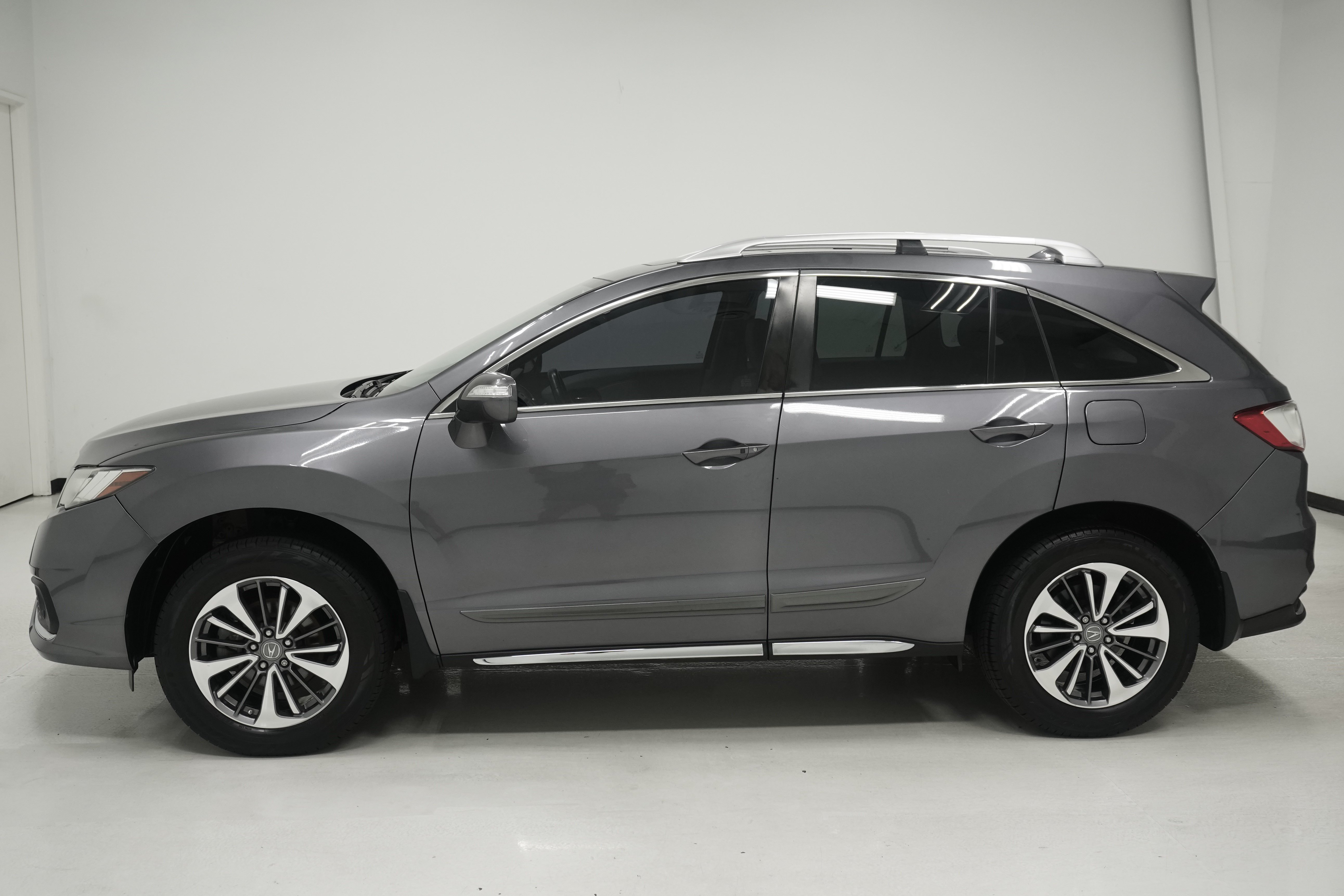 Used 2018 Acura RDX w/ Advance Package FWD image 7