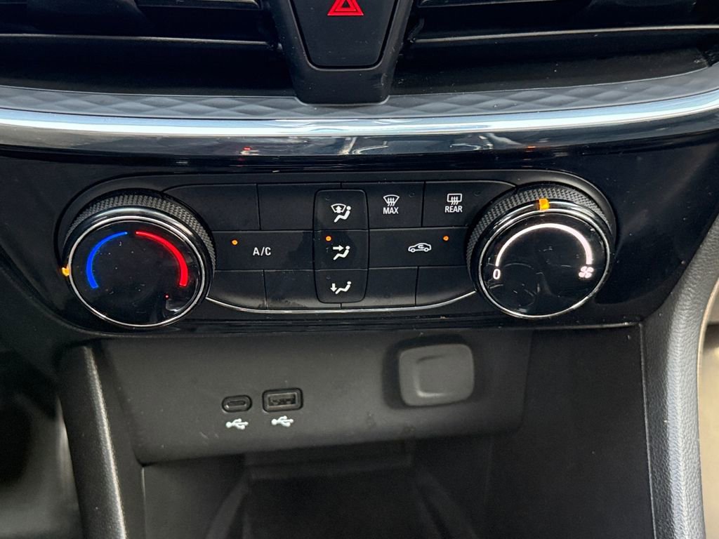 Used 2025 Buick Encore GX Sport Touring w/ Experience Buick Package image 22