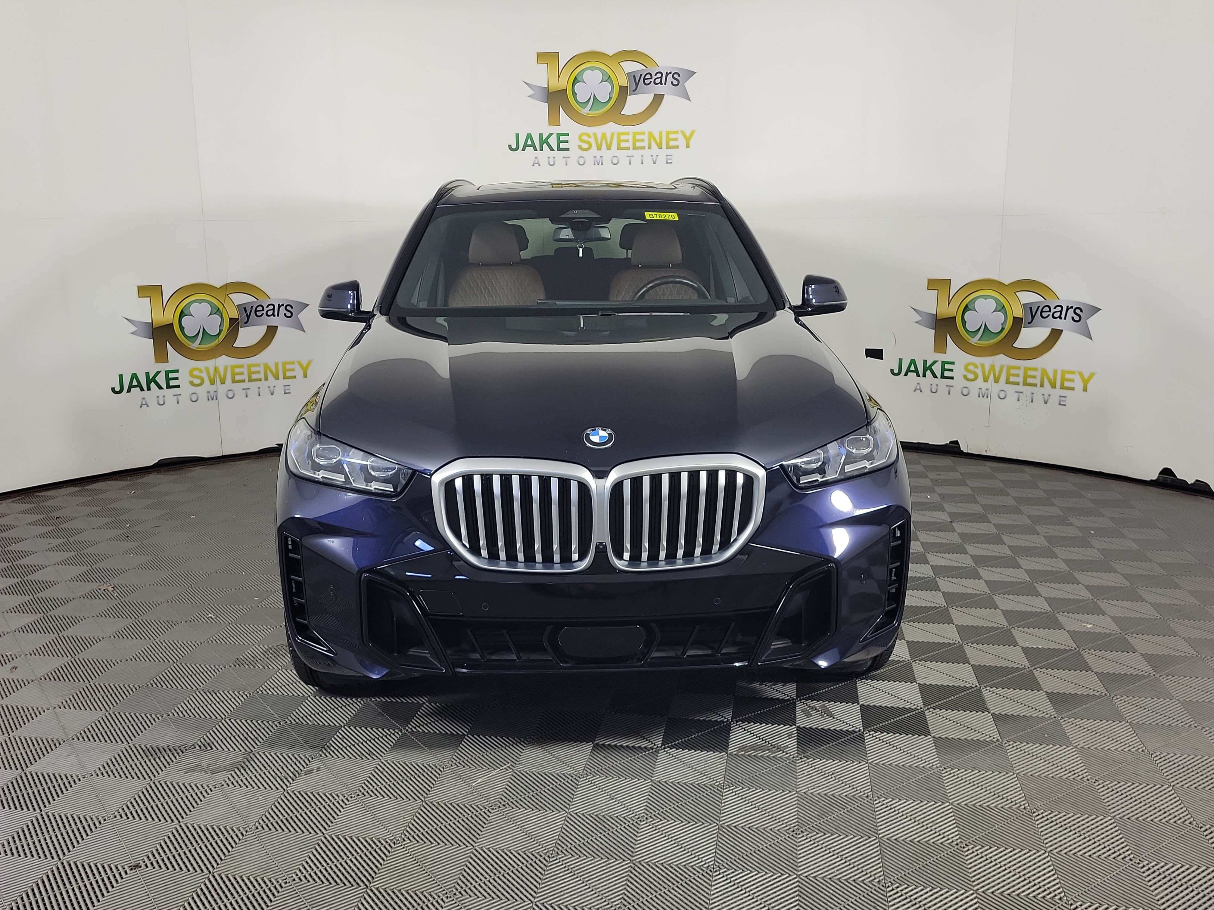 Used 2024 BMW X5 xDrive40i w/ M Sport Package AWD/4WD image 2