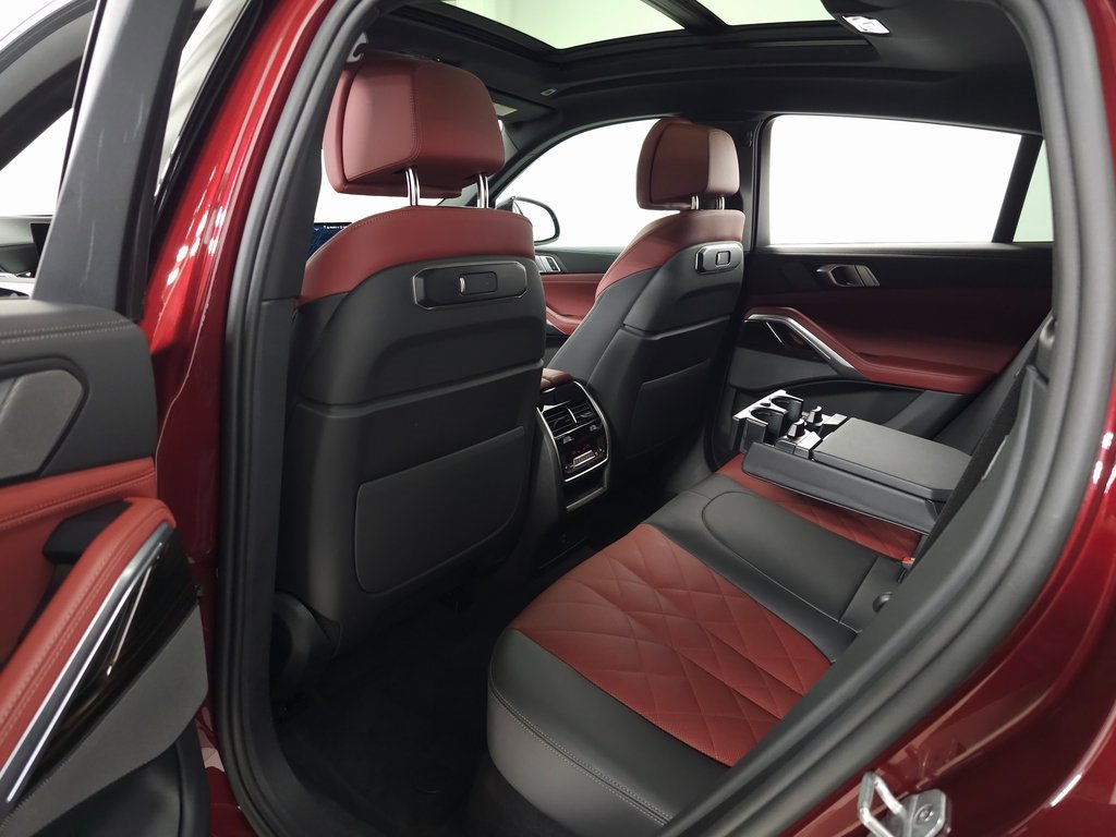 Used 2025 BMW X6 xDrive40i w/ Climate Comfort Package image 40