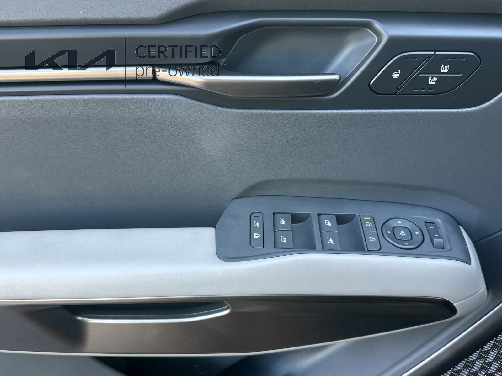 Certified 2024 Kia EV9 Wind AWD/4WD image 12
