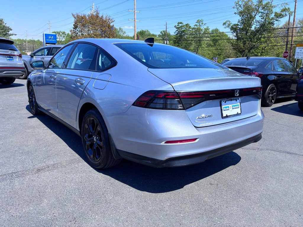 Used 2025 Honda Accord SE image 6