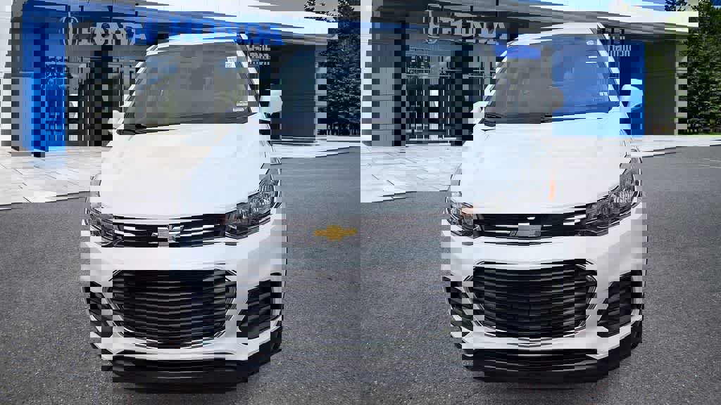 Used 2017 Chevrolet Trax LS FWD image 3