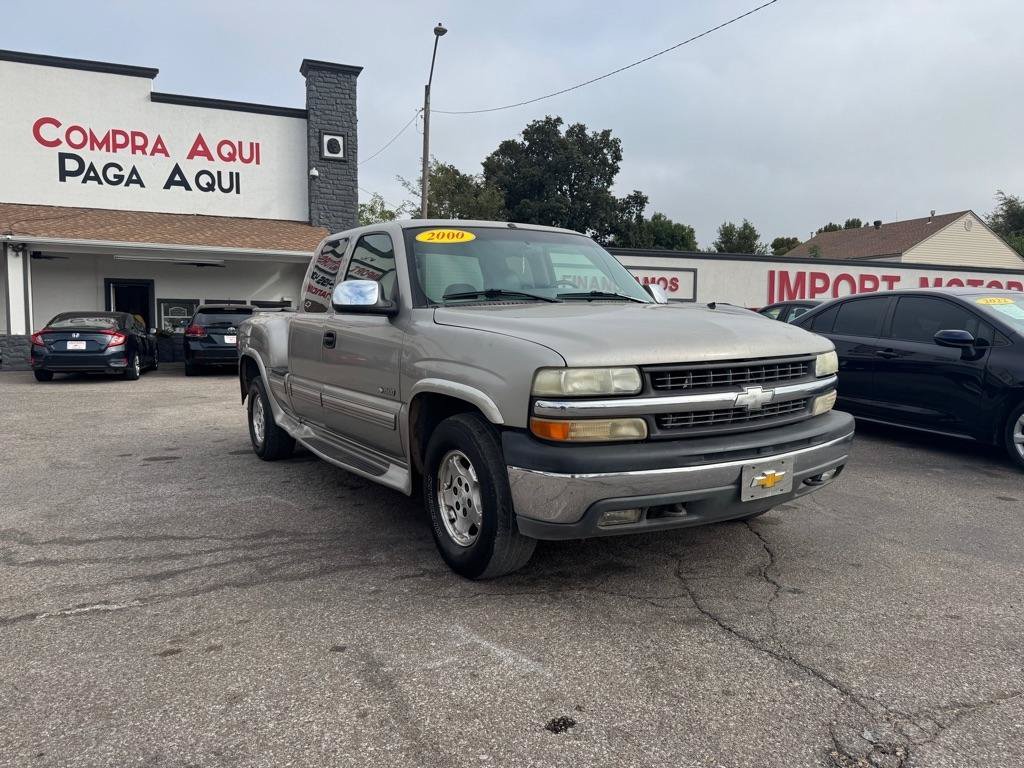 Used 2000 Chevrolet Silverado 1500 LT AWD/4WD image 3