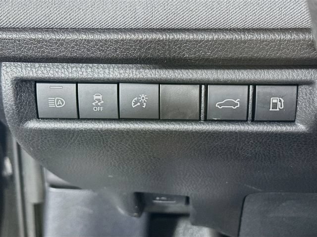 Used 2025 Toyota Camry LE w/ Convenience Package FWD image 21