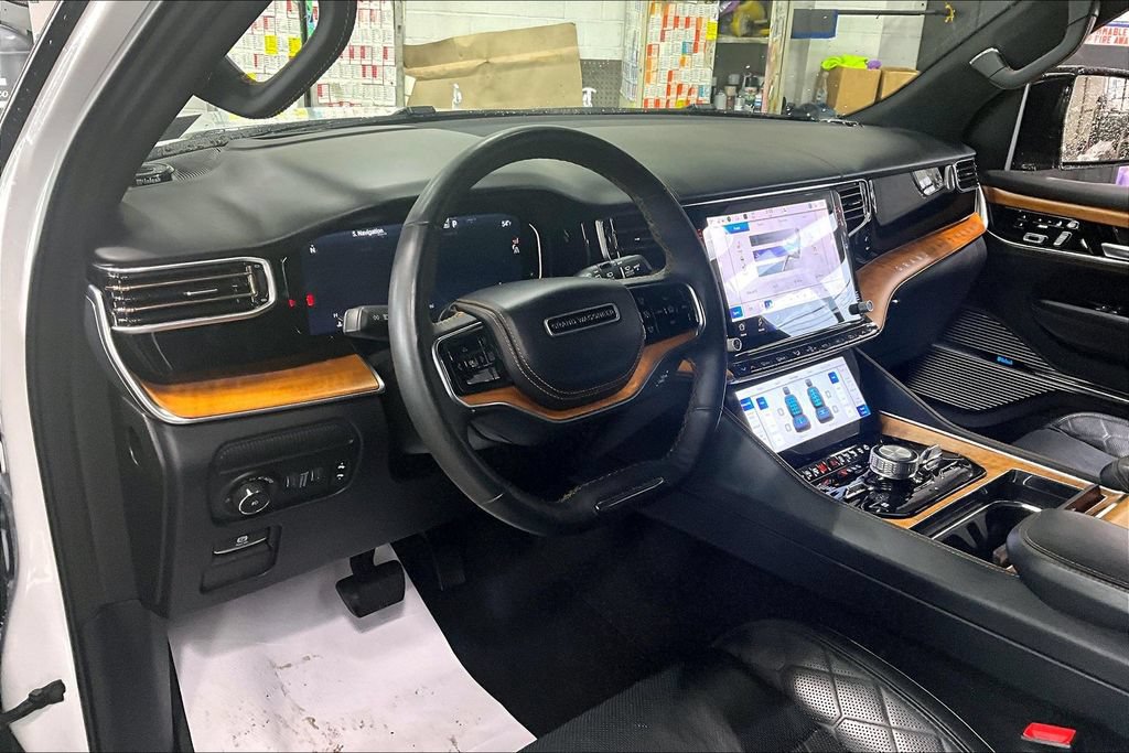 Used 2024 Jeep Grand Wagoneer L Series III AWD/4WD image 13