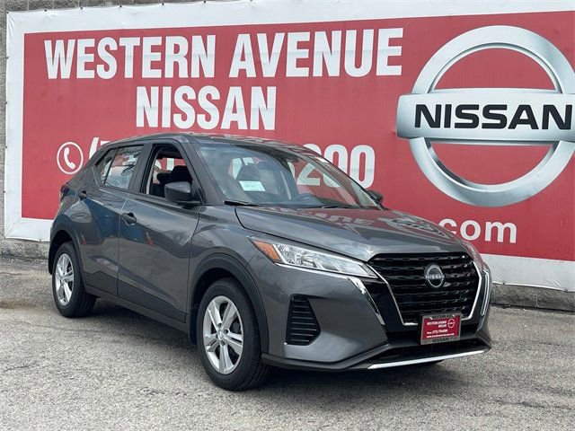 New 2025 Nissan Kicks Play S image 1