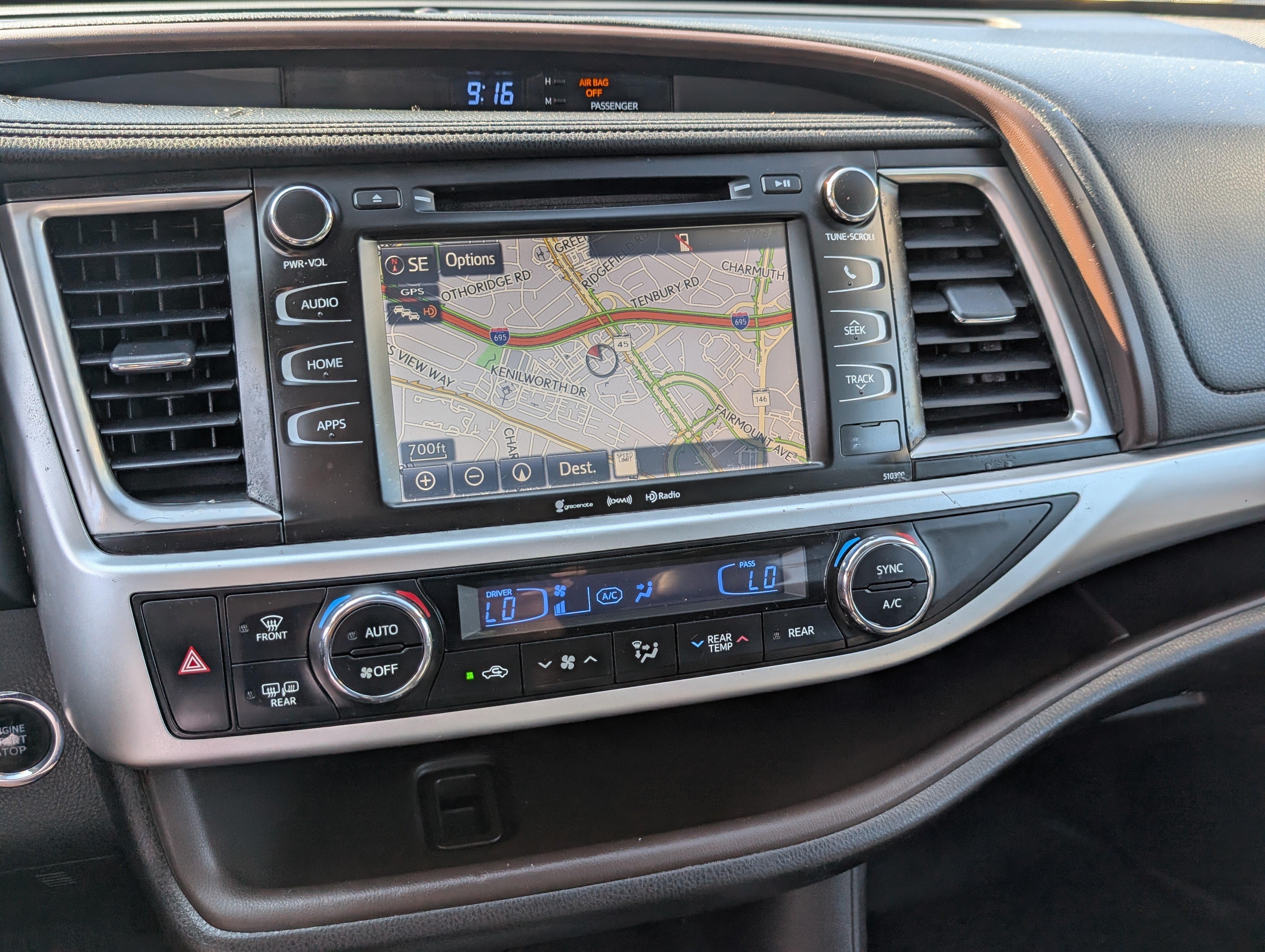 Used 2019 Toyota Highlander XLE AWD/4WD image 26
