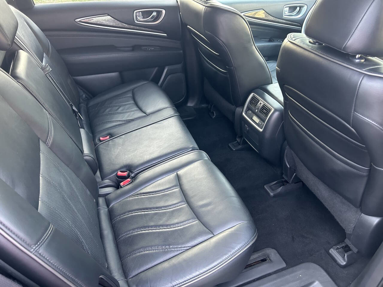 Used 2013 INFINITI JX35 AWD w/ Premium Pkg image 36