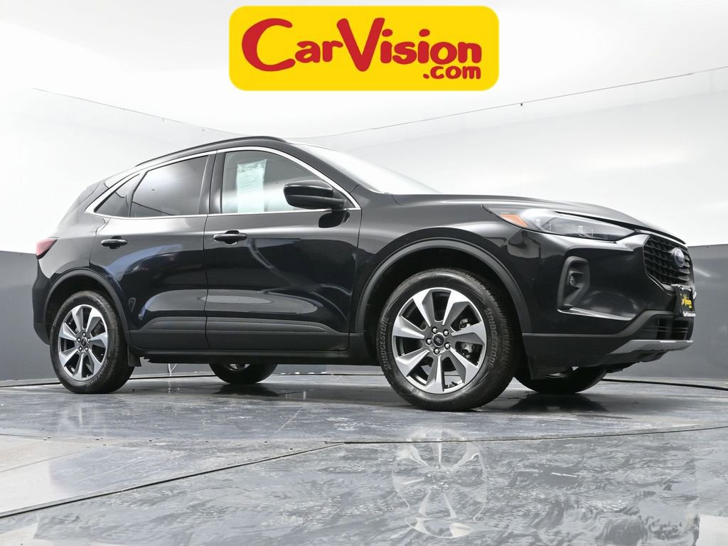 Used 2025 Ford Escape Platinum image 49