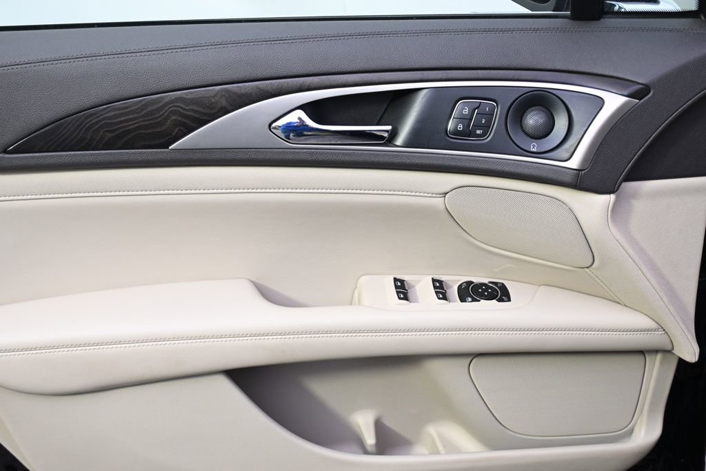 Used 2020 Lincoln MKZ Reserve w/ Elements Package image 22