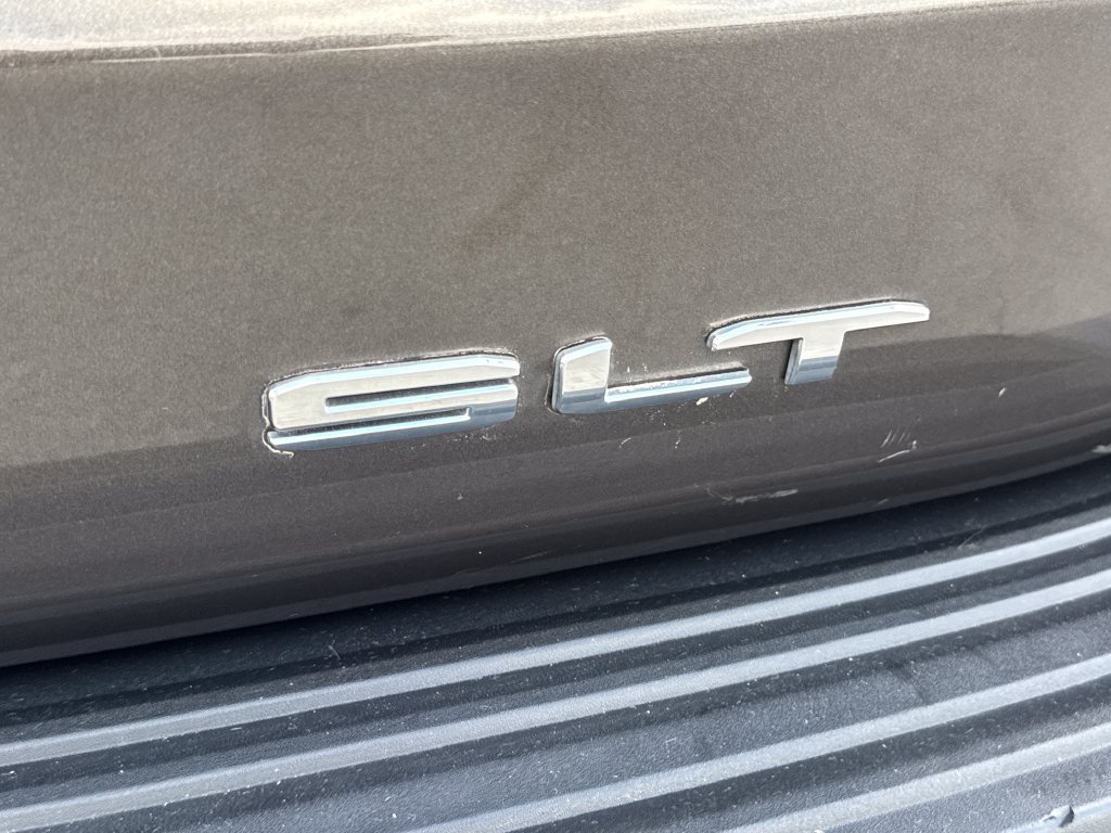 Used 2021 GMC Yukon SLT w/ SLT Premium Package AWD/4WD image 6