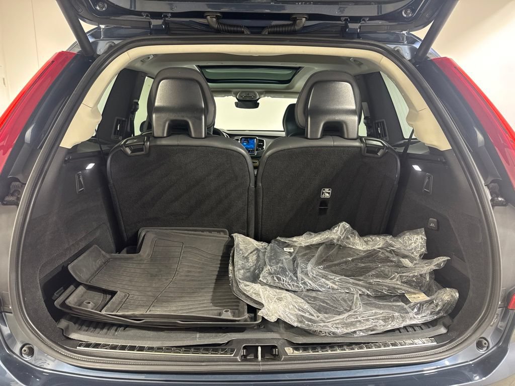 Used 2023 Volvo XC90 B6 Plus AWD/4WD image 30