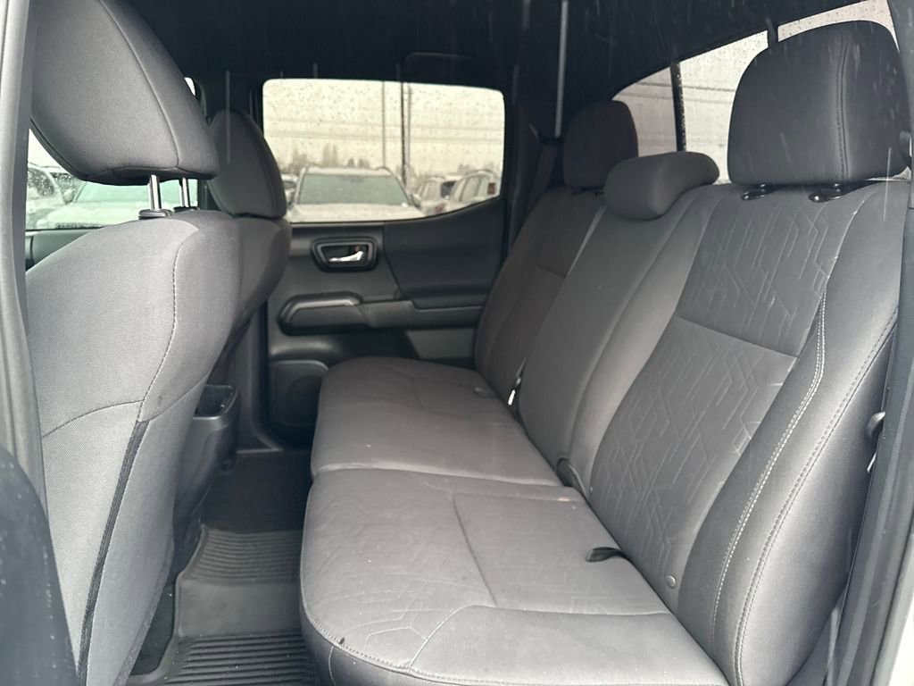 Used 2017 Toyota Tacoma TRD Sport image 15