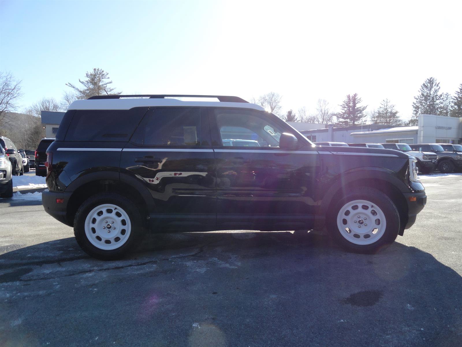 Certified 2024 Ford Bronco Sport Heritage w/ Heritage Convenience Package image 4