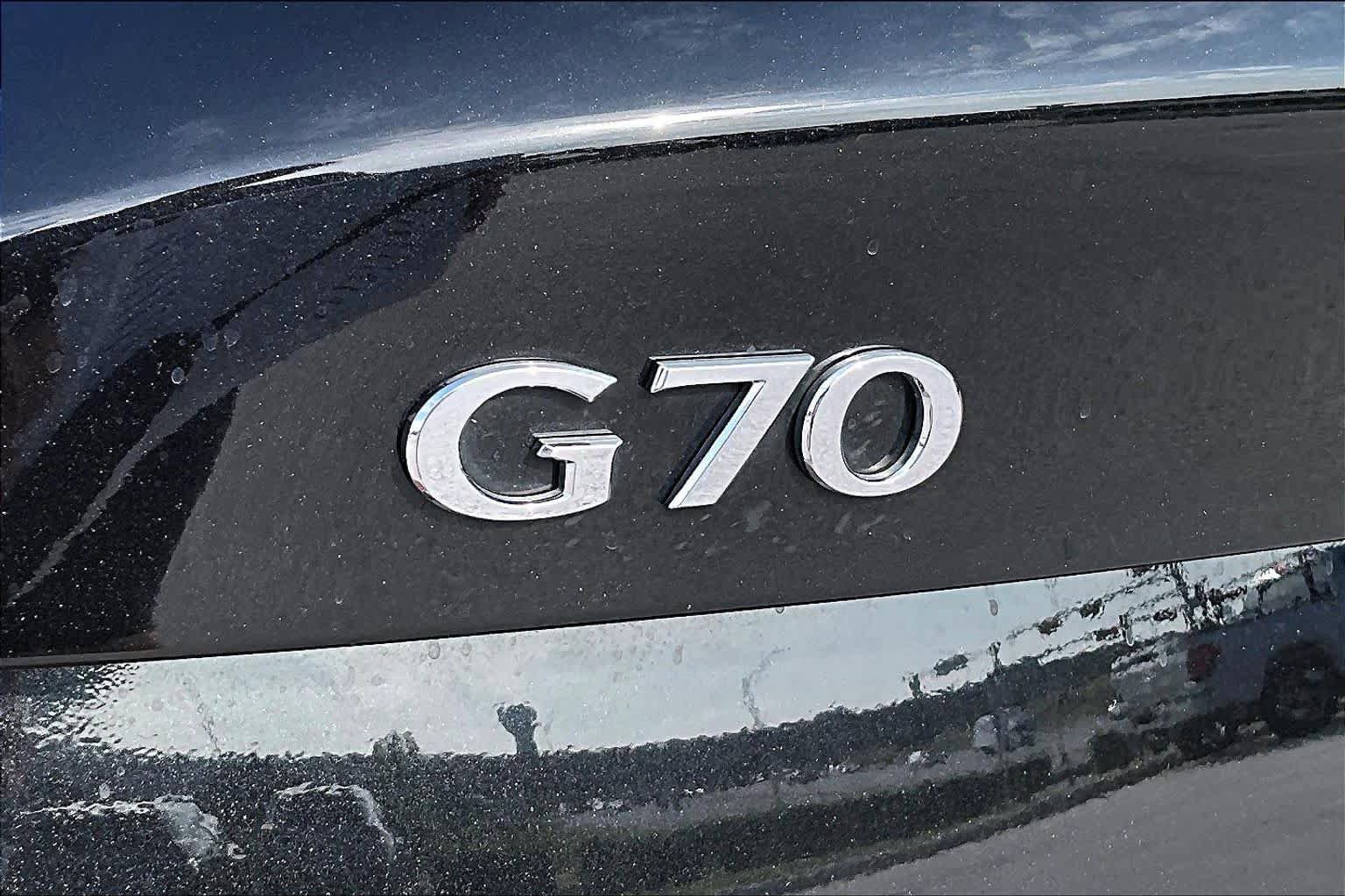 Used 2019 Genesis G70 3.3T Advanced w/ Sport Package RWD image 10