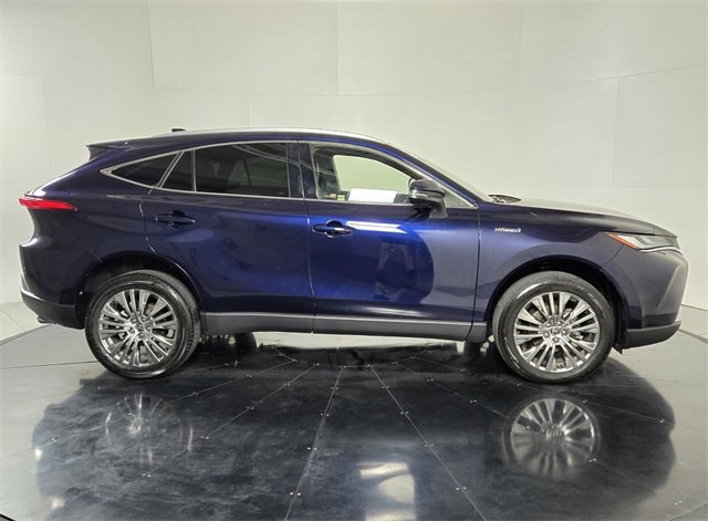 Used 2021 Toyota Venza Limited image 7