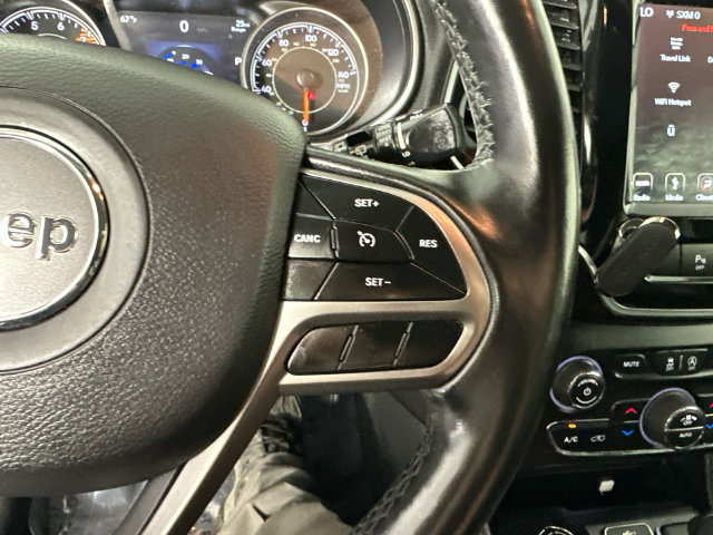Used 2019 Jeep Cherokee Limited AWD/4WD image 16
