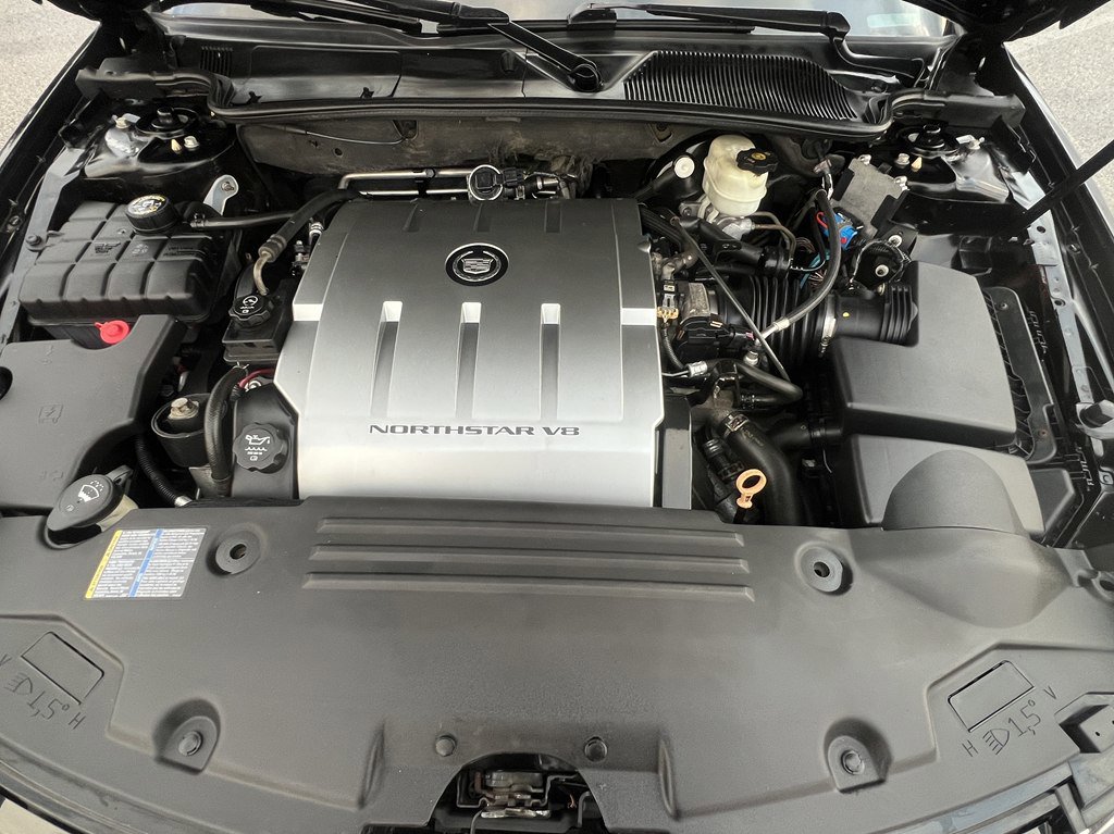 Used 2011 Cadillac DTS Premium image 9