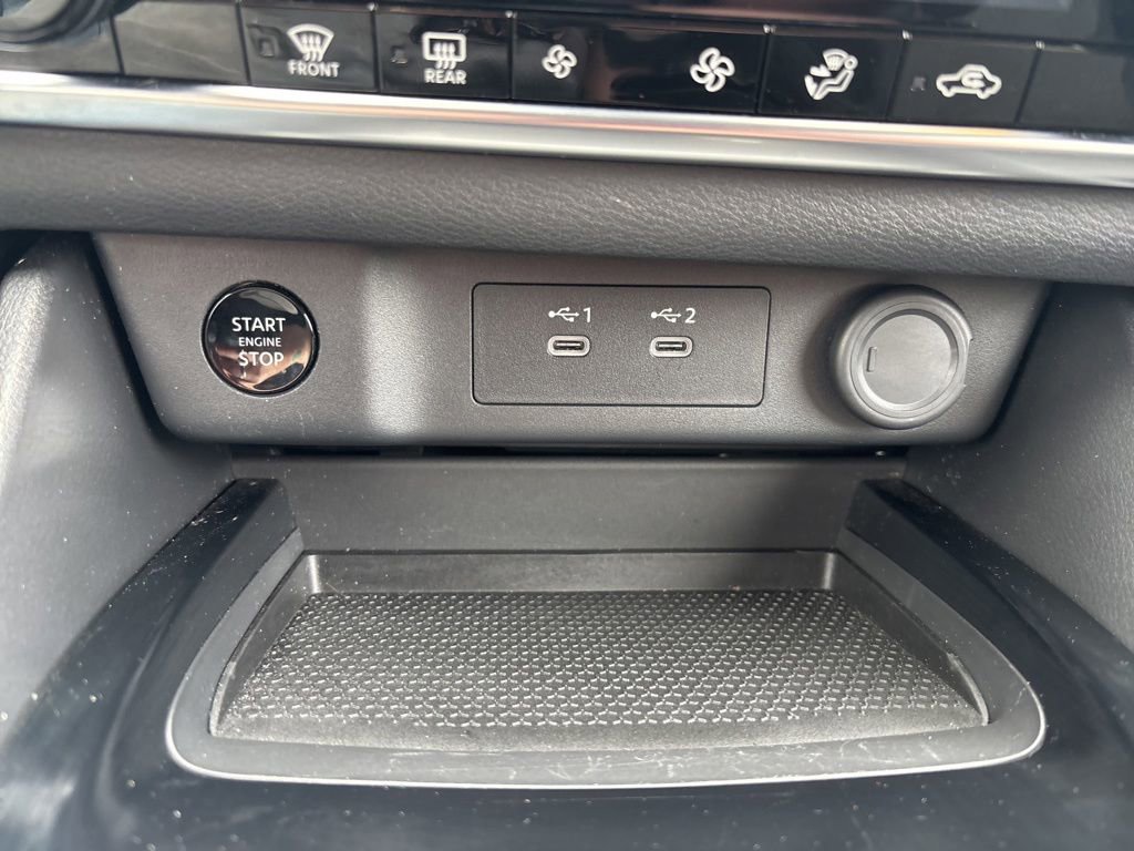 Used 2024 Nissan Rogue SV AWD/4WD image 23
