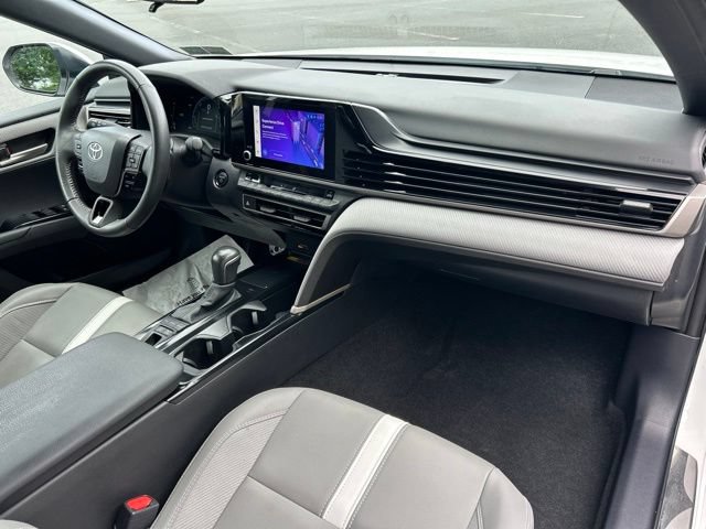 Used 2025 Toyota Camry SE AWD/4WD image 31