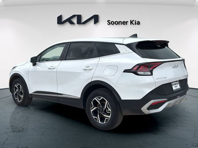 Certified 2025 Kia Sportage LX AWD/4WD image 4