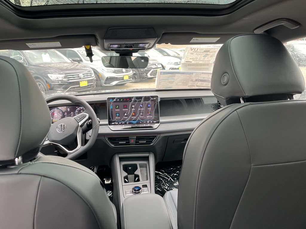 New 2026 Volkswagen Tiguan SE R-Line AWD/4WD image 13