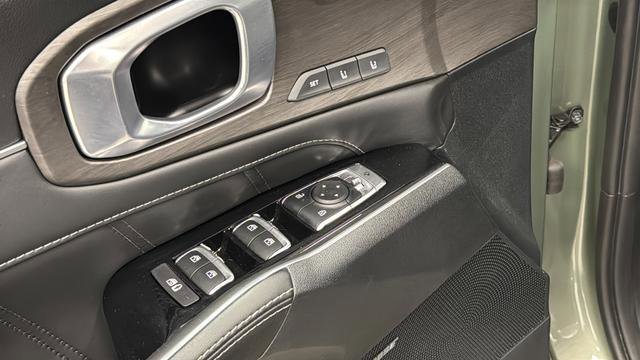 Used 2024 Kia Sorento SX Prestige AWD/4WD image 21