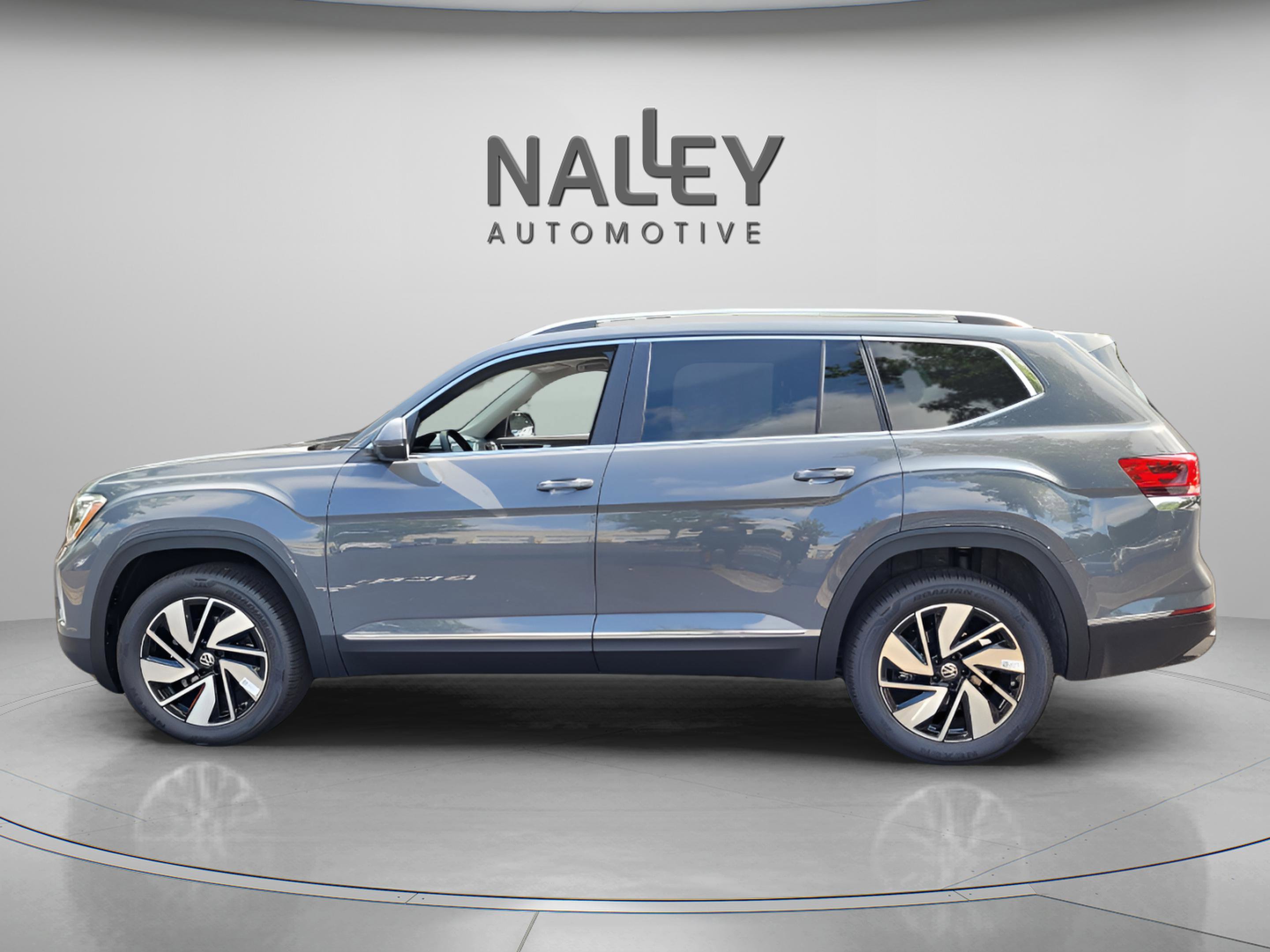 New 2026 Volkswagen Atlas SEL image 2