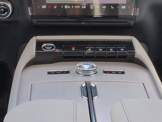 New 2026 Lincoln Navigator L Reserve AWD/4WD image 19