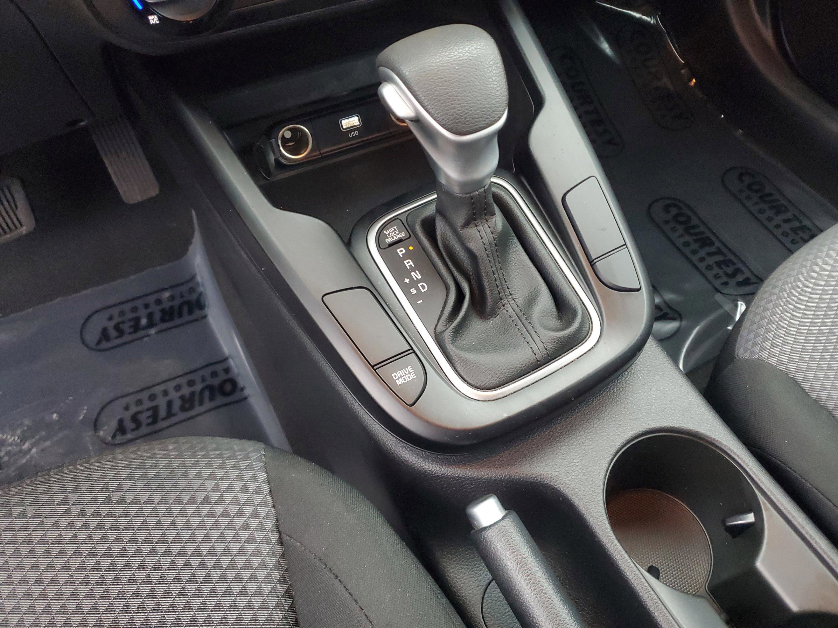 Certified 2023 Kia Soul LX FWD image 21