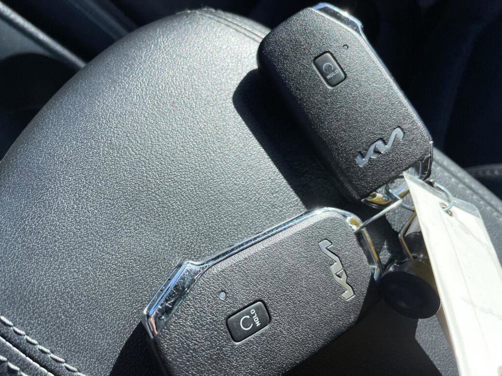 Used 2024 Kia Seltos EX AWD/4WD image 33
