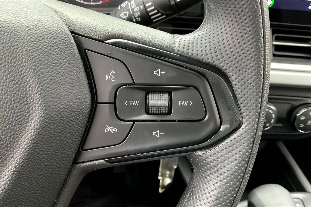 Used 2025 Chevrolet Trax LS FWD image 14
