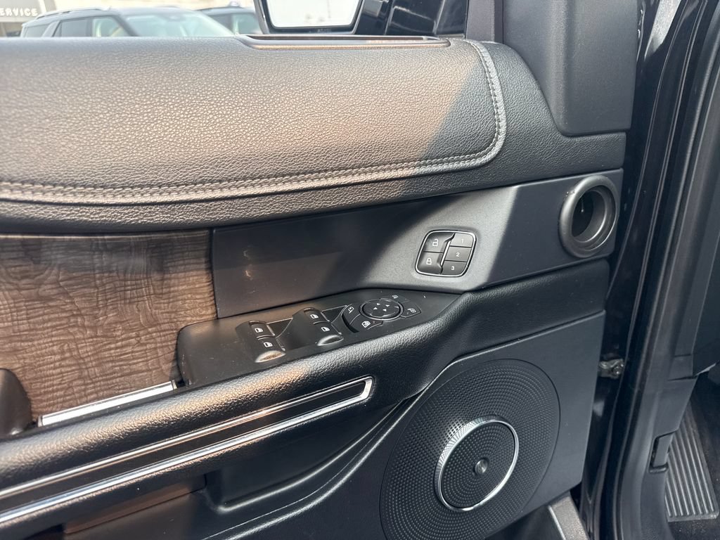 Used 2019 Ford Expedition Limited w/ Equipment Group 301A RWD image 17