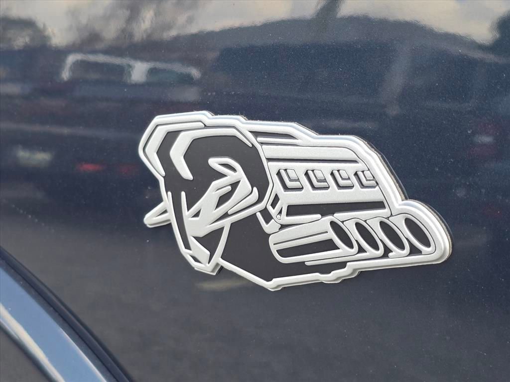 New 2026 RAM 1500 4x4 Crew Cab image 9