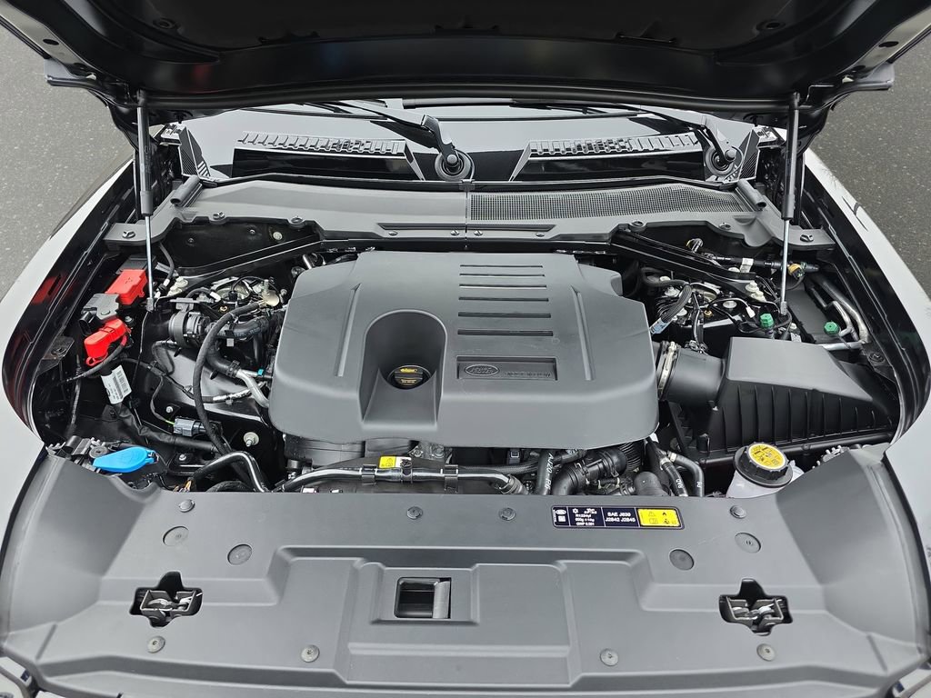 New 2026 Land Rover Defender 110 X-Dynamic SE image 31