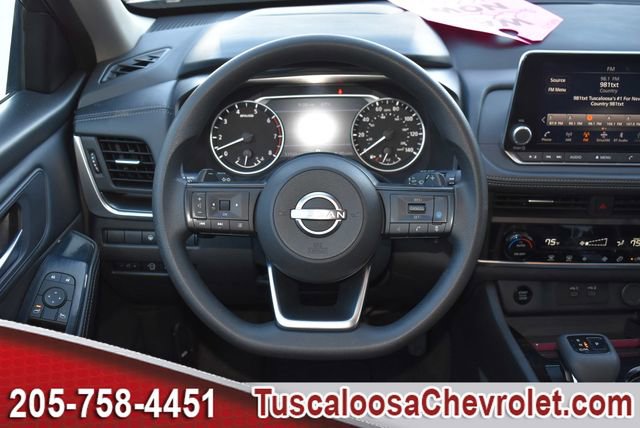 Used 2024 Nissan Rogue SV image 26