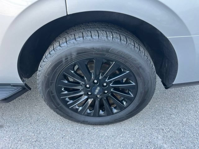 Used 2019 Lincoln Navigator Premiere AWD/4WD image 18
