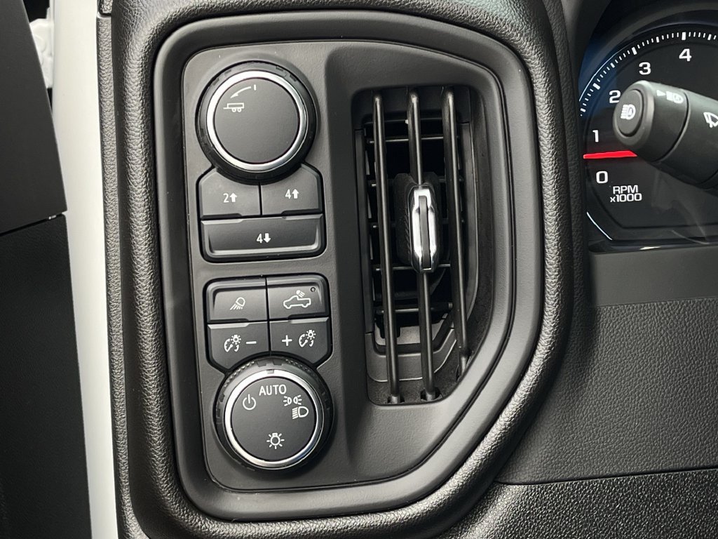 Used 2025 Chevrolet Silverado 2500 W/T w/ WT Convenience Package AWD/4WD image 19