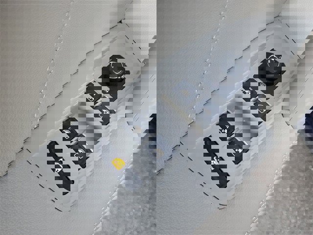 Certified 2023 Volkswagen Tiguan SE image 14