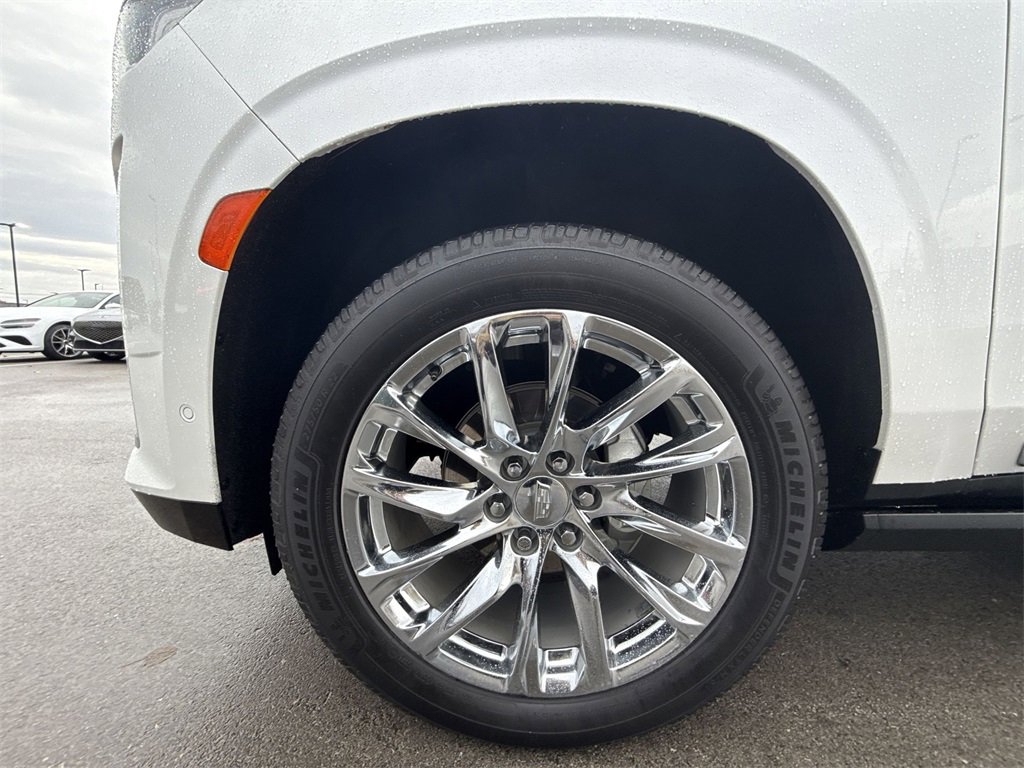 Used 2023 Cadillac Escalade Premium Luxury Platinum w/ Heavy-Duty Trailer Package image 9