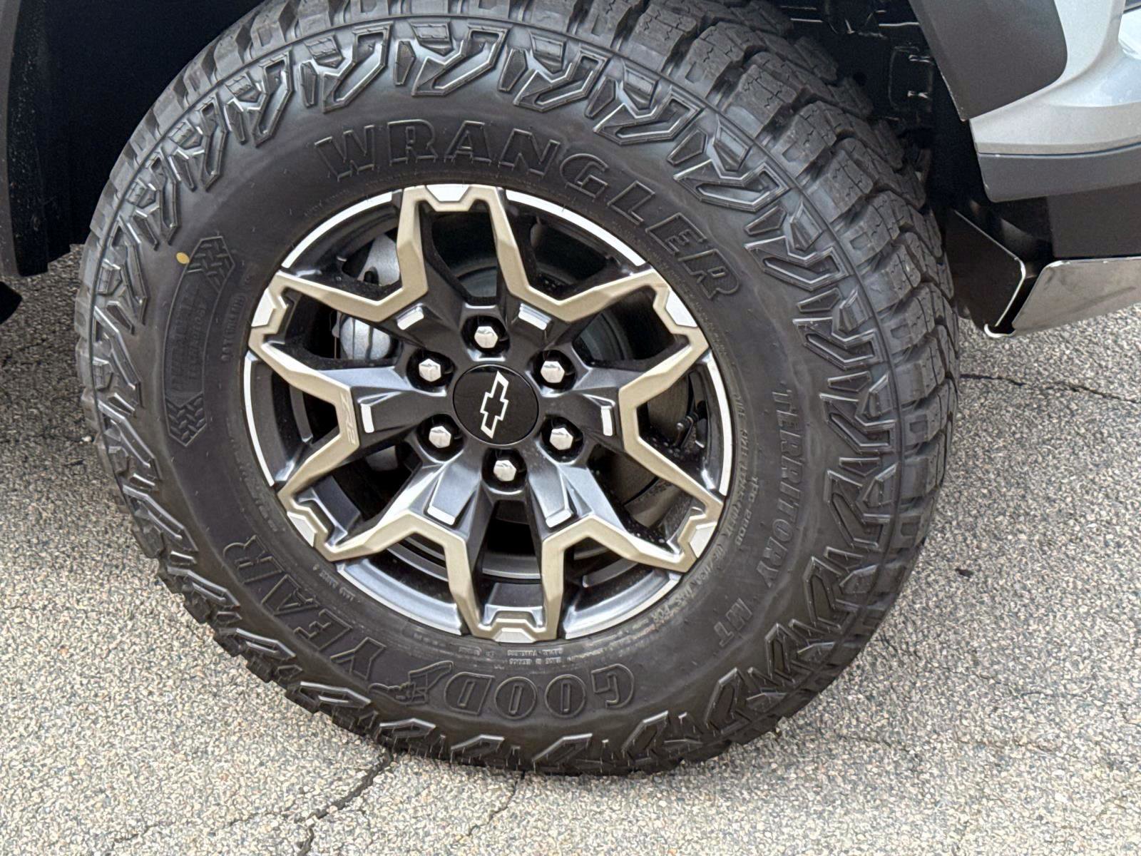 New 2026 Chevrolet Colorado ZR2 w/ Technology Package image 5