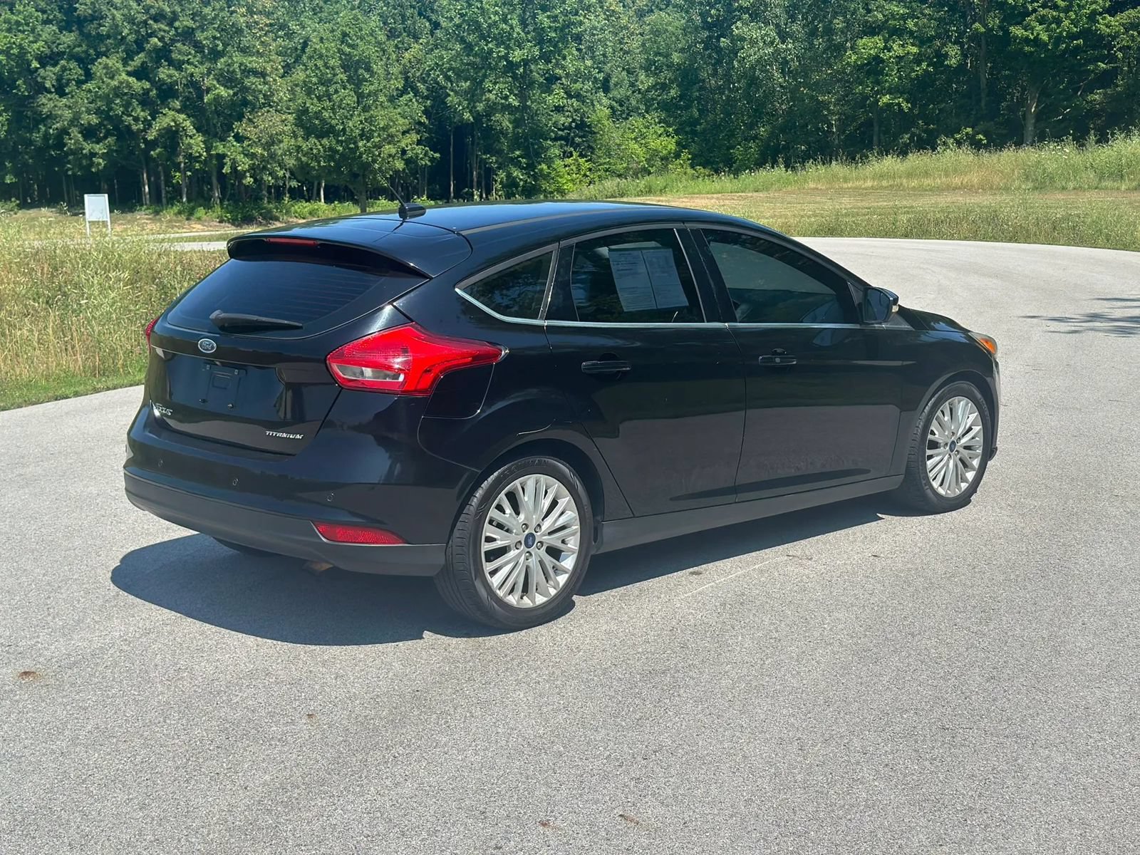 Used 2018 Ford Focus Titanium FWD image 5