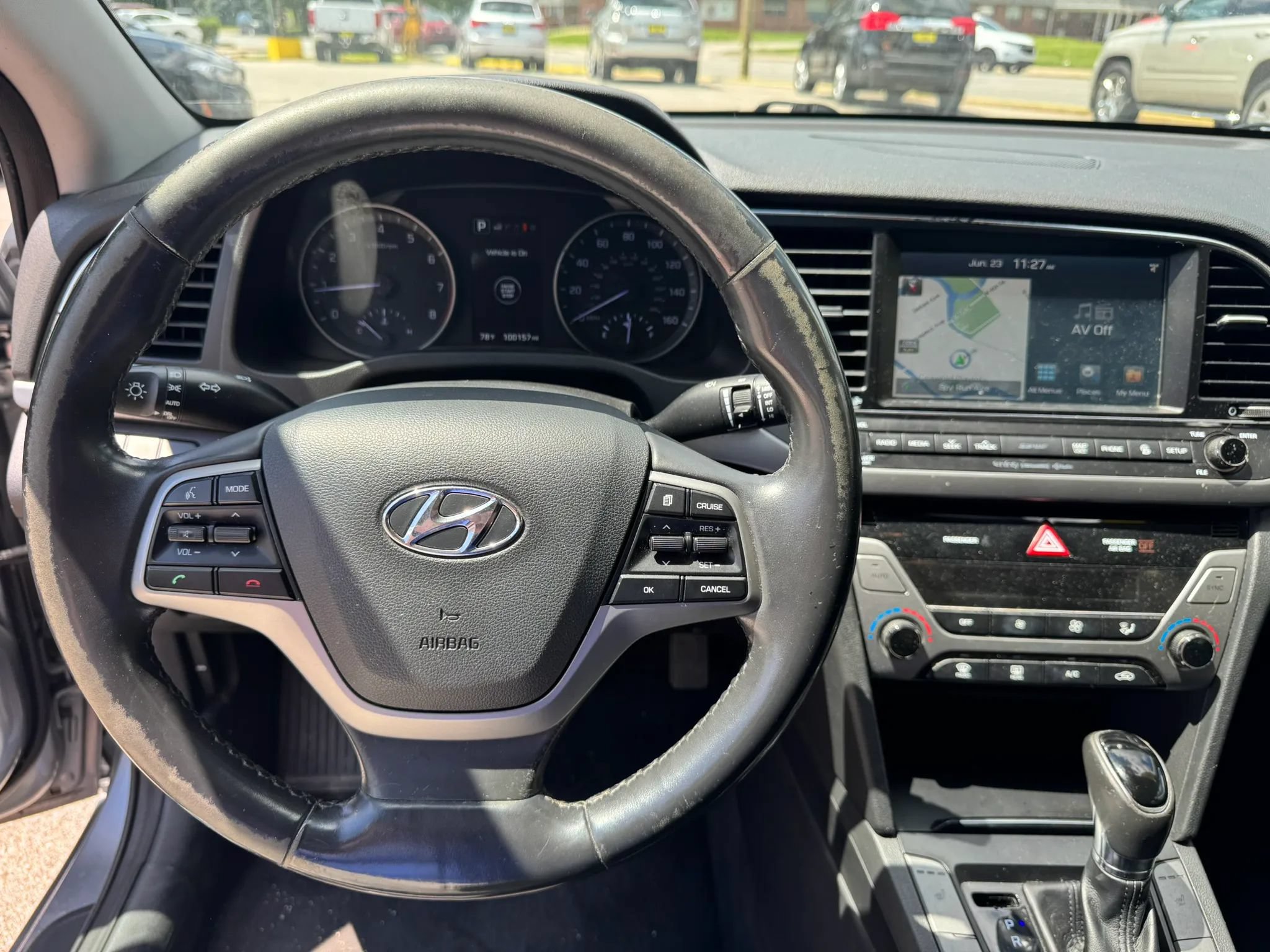 Used 2017 Hyundai Elantra Limited w/ Limited Tech Package 04 FWD image 16