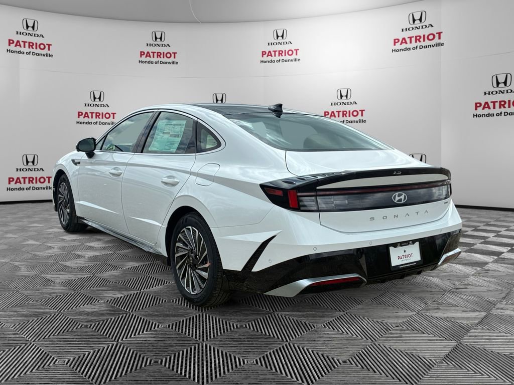 New 2026 Hyundai Sonata Limited FWD image 3